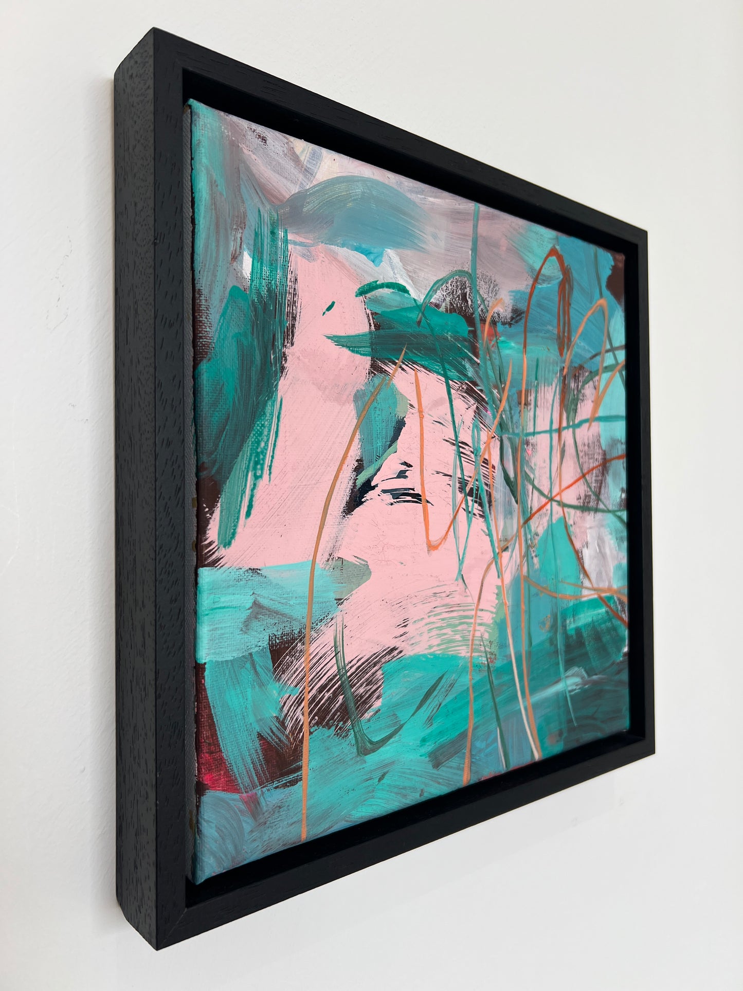 Luana Asiata : Tangled